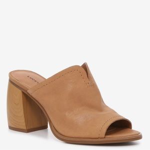 Lucky Brand Xennal Sandal 7.5